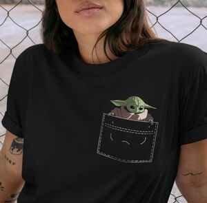SHESHOW Star Wars Mandalorian Baby Yoda in pocket black t shirt top